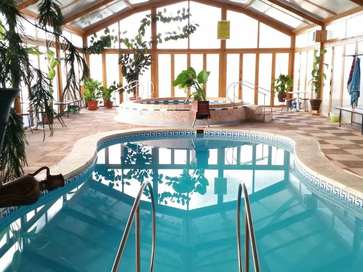 Holiday home Casa Rural El Serbal. Piscina Y Jacuzzi Climatizado Todo El Ano Hotel Benatae