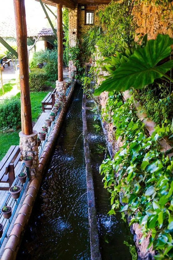 Casa Rural El Serbal. Piscina Y Jacuzzi Climatizado Todo El Ano Hotel Benatae